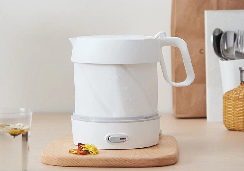 Foldable electric kettle
